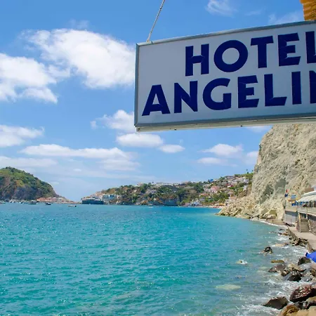 Angelino Hotel Barano dʼIschia