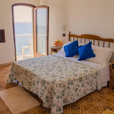 Angelino Hotel